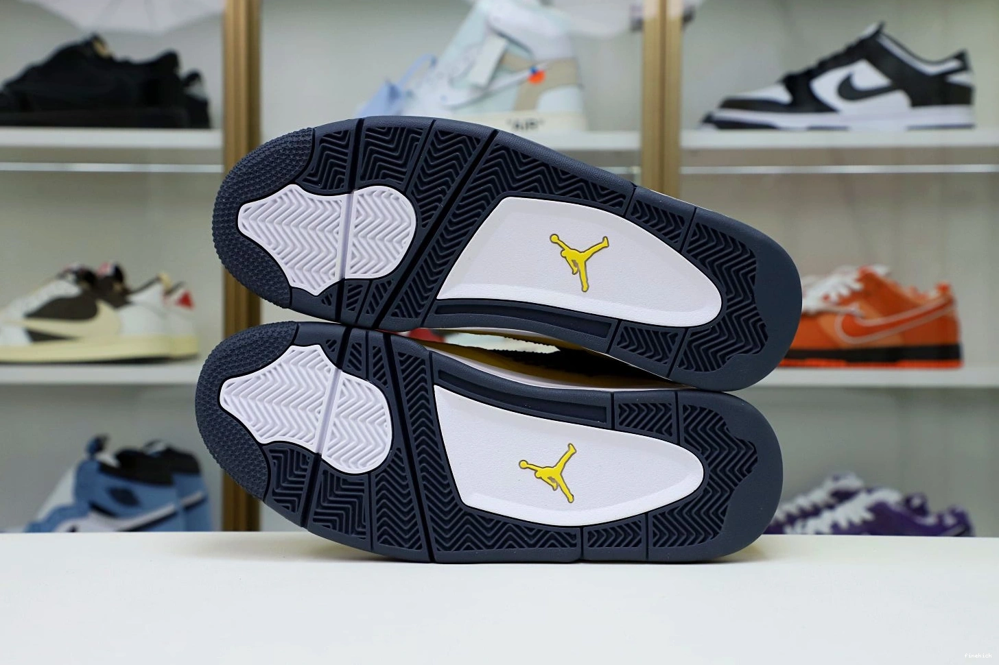 RETRO 2021 JORDAN 4 'LIGHTNING' JORDAN AIR AIR 0731